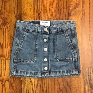 Old Navy Blue Jean Denim Skirt
Girls 4 / 5 XS Extra Small
Snap Close
Pockets